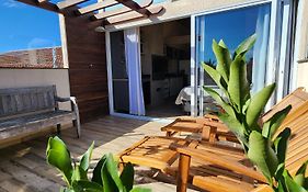 Lofts Casamar Praia Dos Anjos, Sao 06 Unidades Diferentes Fique Atento Ao Escolher